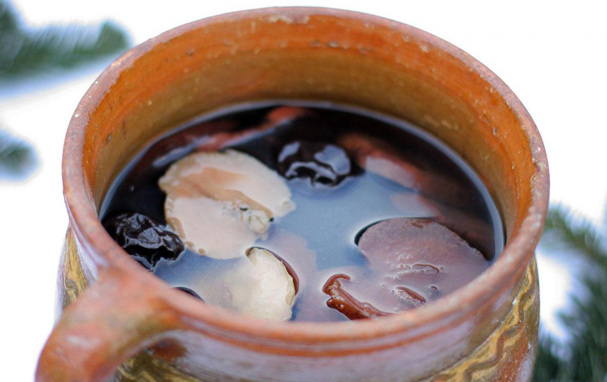 Смак дитинства: 5 рецептів узвару на Маковія, який готували наші бабусі